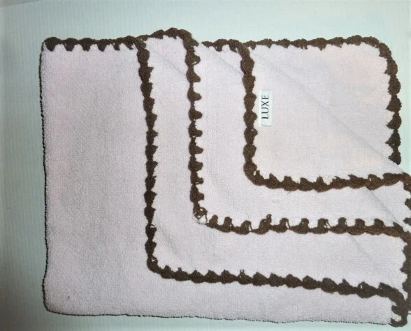 TIDDLIWINKS LUXE GIRL PINK CHENILLE BROWN SCALLOP EDGE BABY BLANKET  - Image 3 of 3