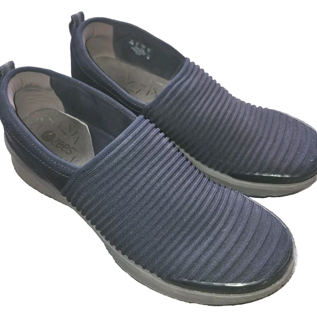 Bzees Glee Slip-on Shoes Sz 11 M | eBay