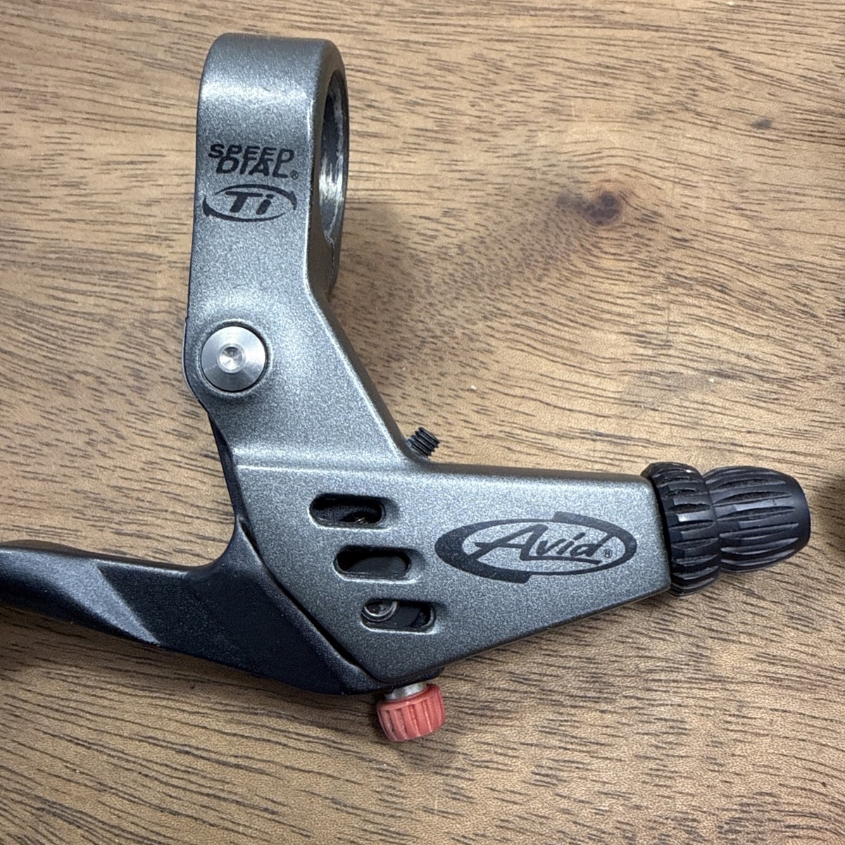 Avid Speed Dial Ti Levers Titanium Grey/Black V-Brake 2002 | eBay