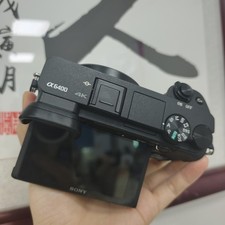 Sony Alpha a6400 Mirrorless 24.2MP 4K Digital Camera Body only W/Accessories