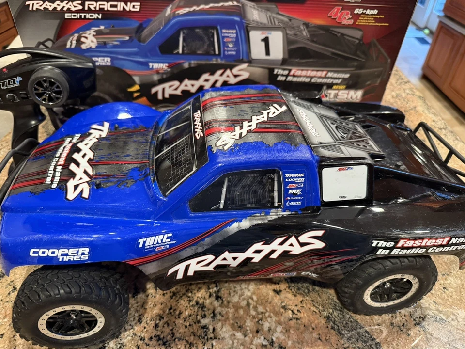 Traxxas Slash VXL 1/10 RTR  Brushless Short Course Truck Blue Model 58076-3 - Image 2 of 4