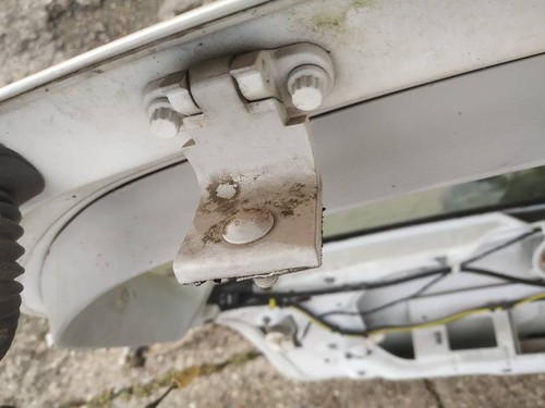 Scharnier für Heckklappe Kofferraumdeckel Hinten Rechts  Volksw DE1773750-68