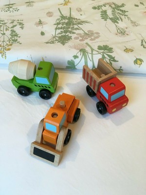 melissa & doug stacking construction vehicles