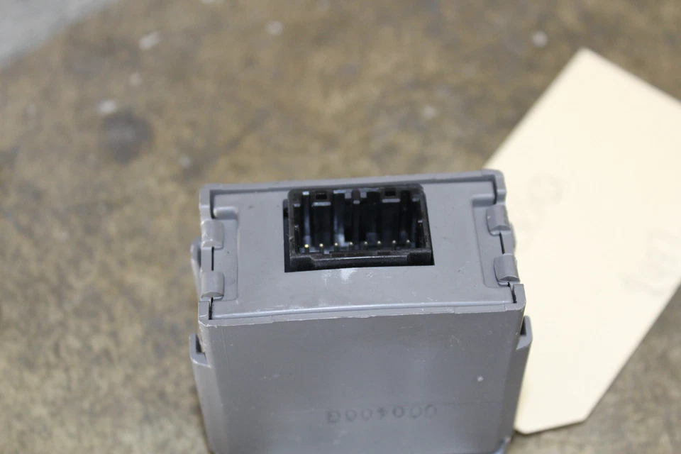 2000-2005 TOYOTA CELICA GT GT-S CRUISE CONTROL MODULE SENSOR R487 - Image 4 of 4