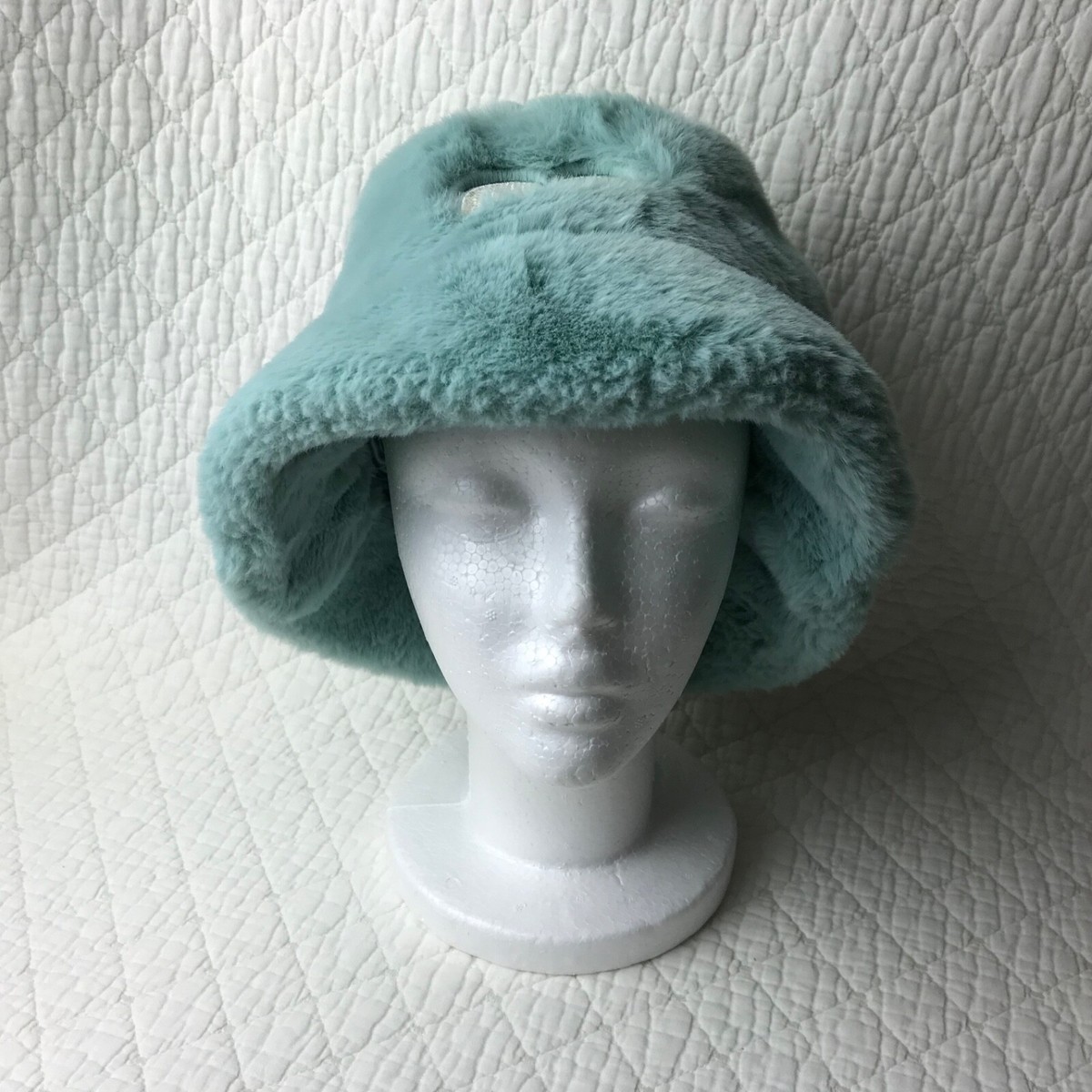 Naomi Osaka Fleece Bucket Hat L/XL. White Color. Very nice and warm for any time The Naomi Osaka Nike Winter Collection is finally out  main image 2