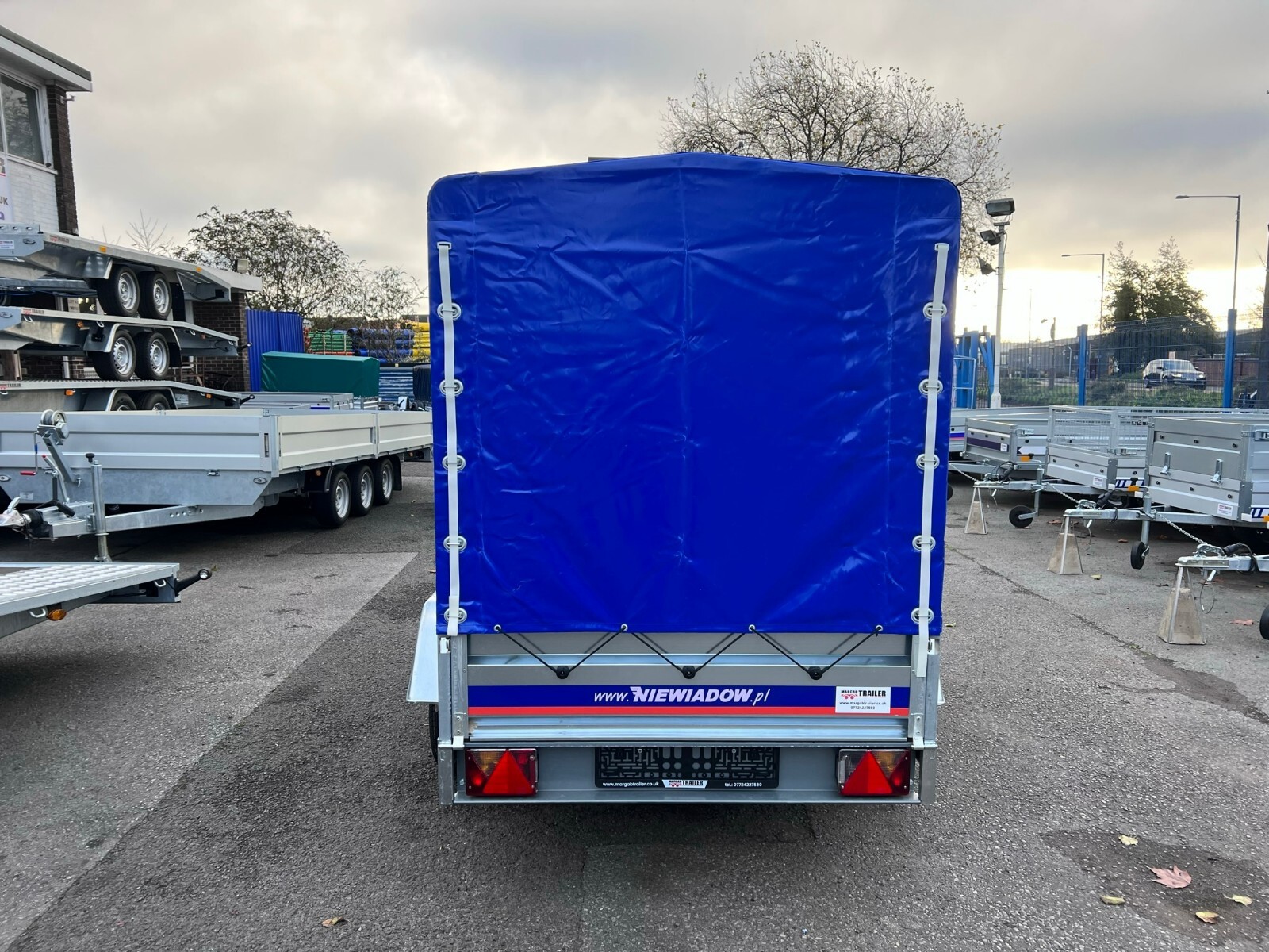 Twin Axle Box Trailer 8,7 x 4,4 FT 263 x 133 CM 750KG WARRANTY BLUE COVER eBay