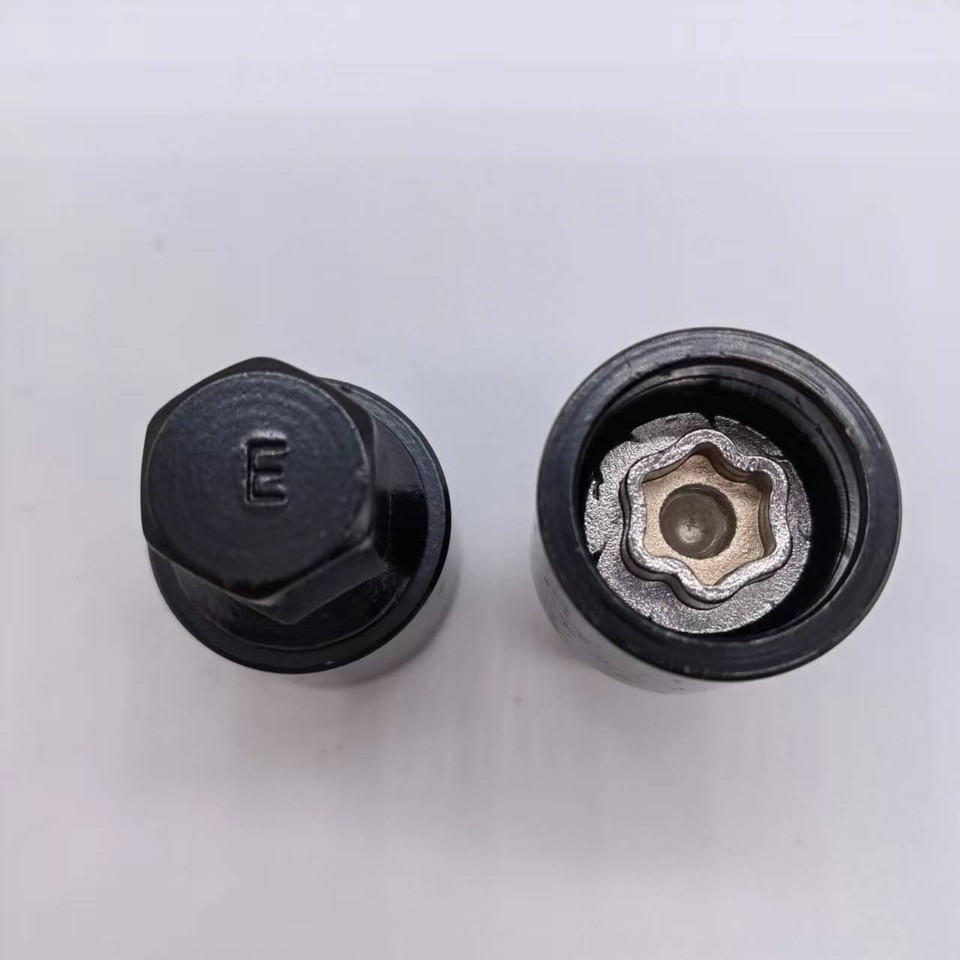 Toyota Hiace [1987-2004] Locking Wheel Nuts / Bolts