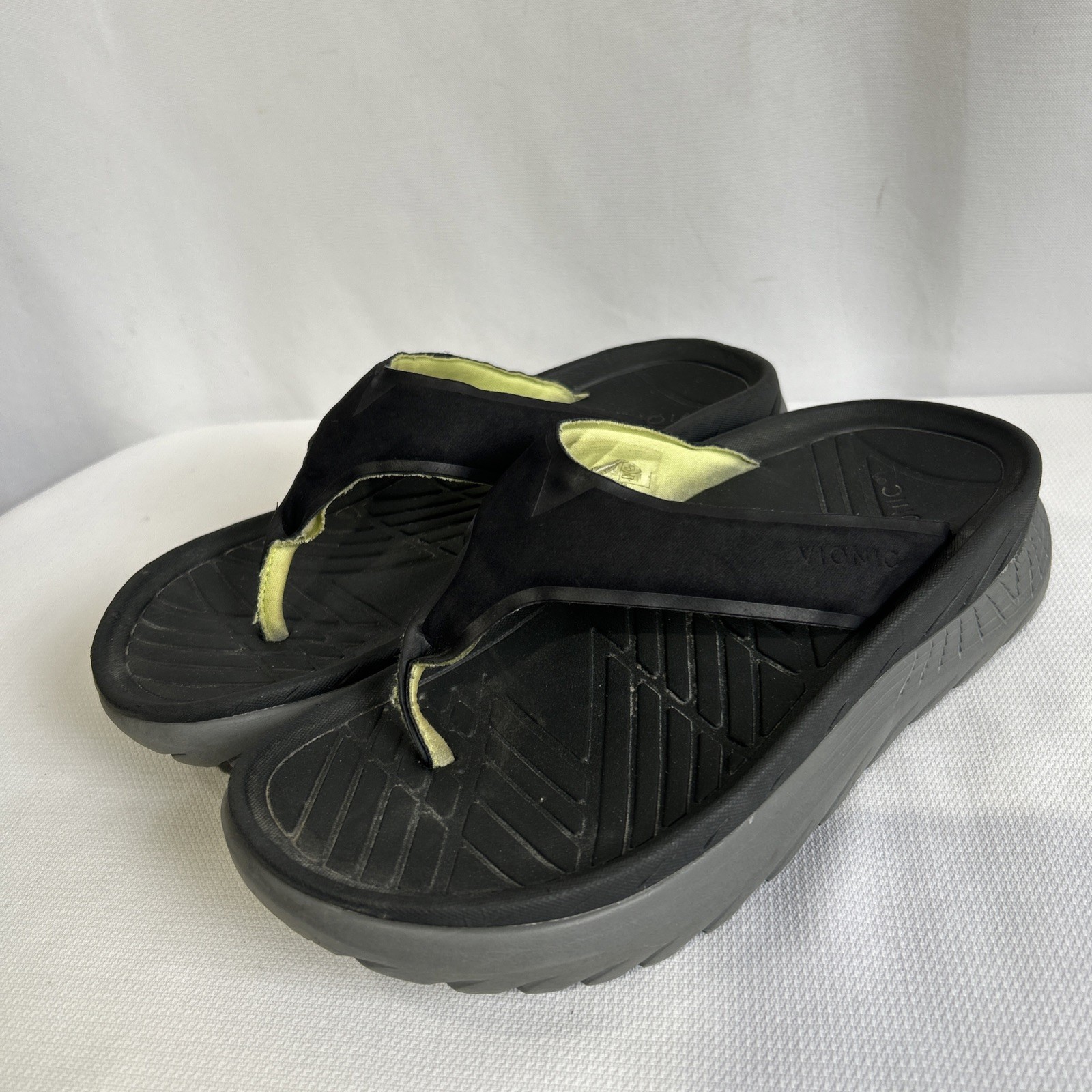 Vionic Blissful Restore Recovery Thong Sandals SIZE 8 Women Black