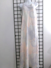 VINTAGE LORD TAYLOR / HONG KONG MEDIUM MAXI / MUTED PAISLEY NIGHTGOWN