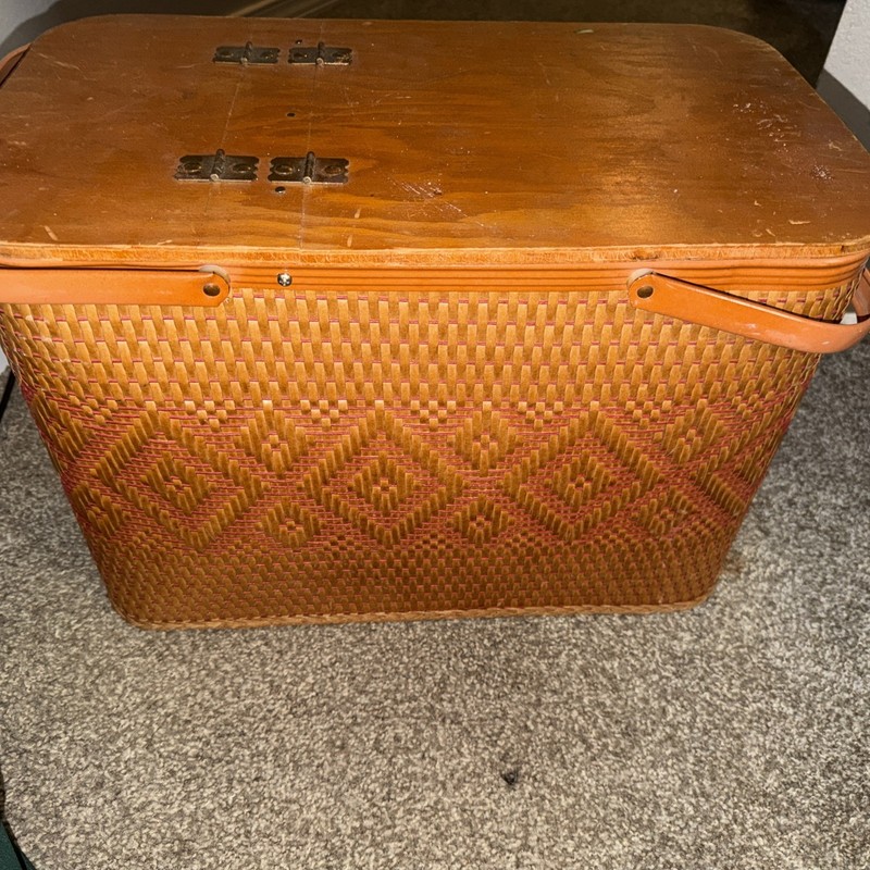 Vintage 1950s Redmon Picnic Basket with Metal Handles & Hinged Lid