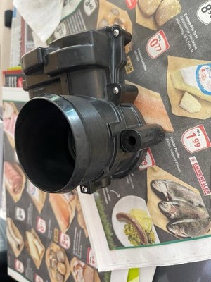 HITACHI Drosselklappenstutzen  u.a. für BMW, CITROËN, MINI, PEUGEOT