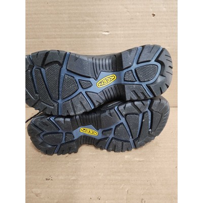 USED KEEN Utility Men display picture 1