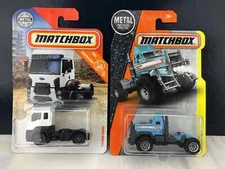 2 pcs MBX Construction -13 Ford Cargo Semi Truck