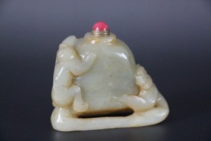 Chinese Antique Qing Hand Carved Hetian Jade Flower Monkey Snuff Bottle