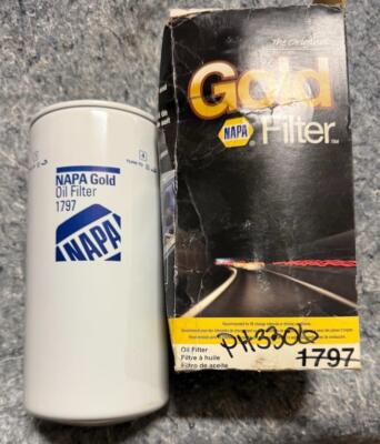 New NOS OEM NAPA Gold Oil Filter 1797