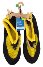 Kids Boys Water Shoes Size 2/3 Medium Navy Neon Green BRAND NEW 