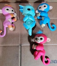 WowWee Fingerlings Lot of 4 Tested and Working 3 Monkeys 1 Dragon