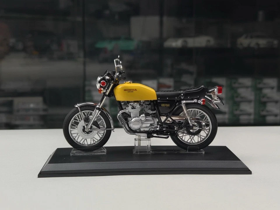 AOSHIMA 1/12 Scale HONDA 400FOUR Yellow Motorcycle Diecast Model Toy