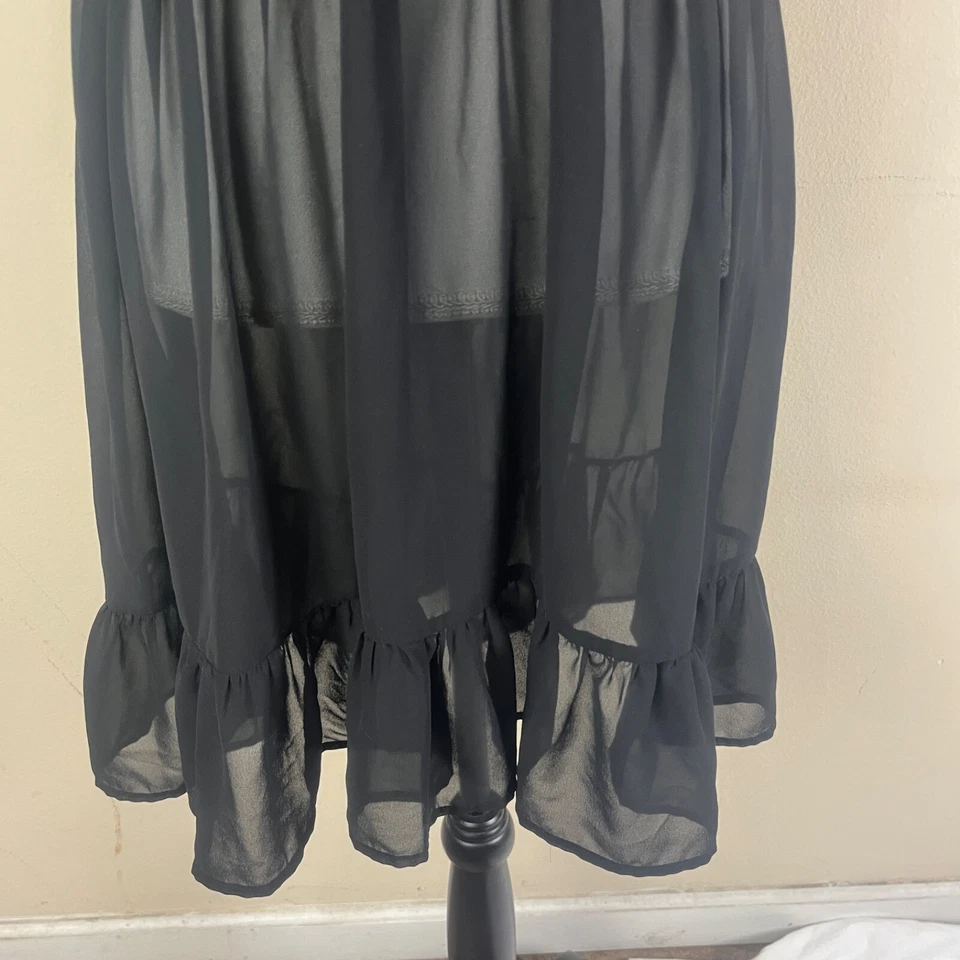 Vestido Babydoll Feminino ASOS Tamanho 8 Bordado Floral Transparente Cintura Alta Preto Ano Novo - Imagem 4 de 4