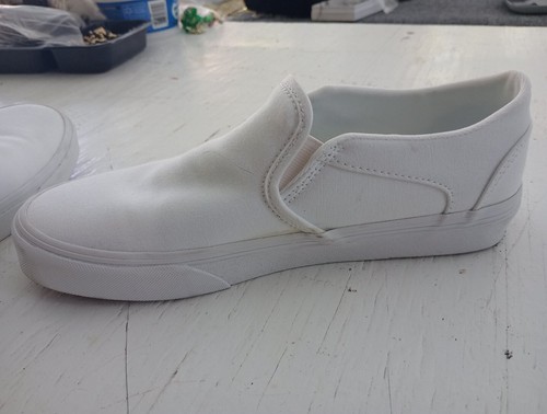 Vans Asher Womens Size 8.5 White Slip On Shoes Off The Wall NICE - Picture 8 of 10