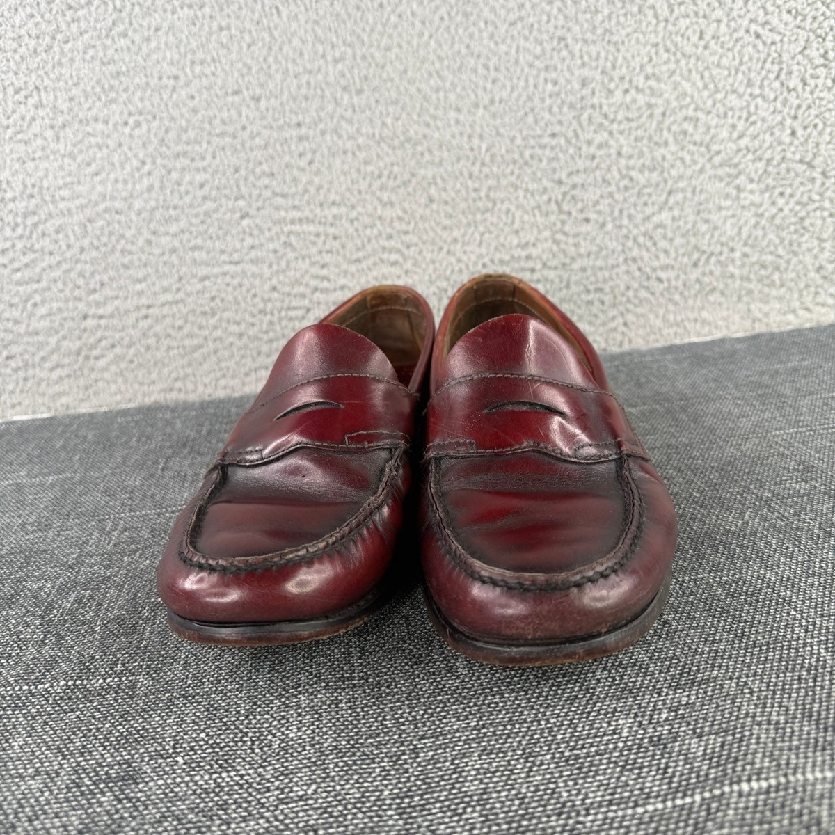GH Bass Weejuns Penny Loafers Mens 10.5D Burgundy Leather  display picture 2