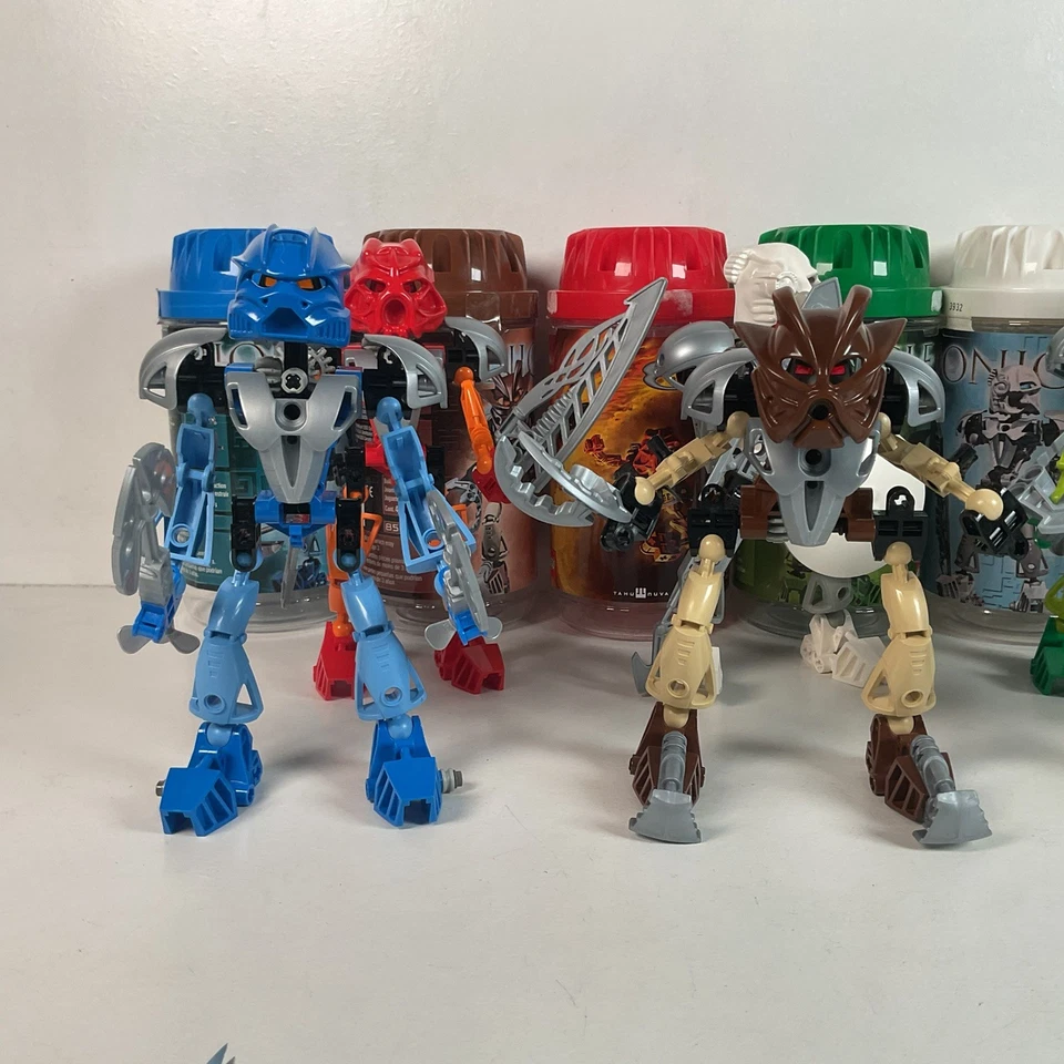 LEGO BIONICLE NUVA LOTE DE 6 CON MANUALES 8566 8567 8568 8570 8571 8572 Foto 2 de 4