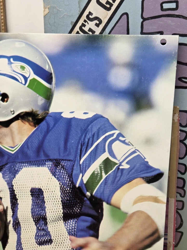 Camiseta deportiva Steve Largent 1987 vintage tejida en arena 18x11 tienda exhibición tablero de tarjetas NFL Foto 3 de 4