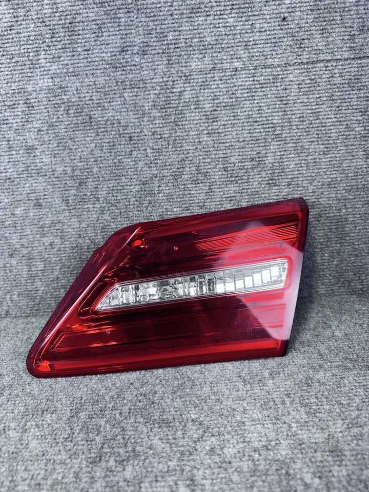 14-17 ACURA RLX LUZ TRASERA DERECHA MALETERO PASAJERO LUZ TRASERA LED INTERIOR Foto 2 de 4