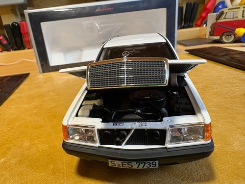 MERCEDES-BENZ 190 E in white 1982 - NOREV 1:18 - Afbeelding 15 van 21