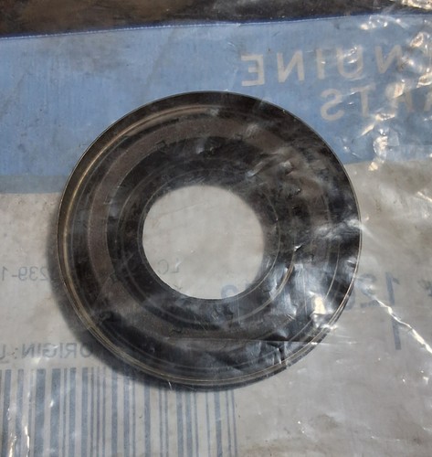 GM 12653143 New In Package - Camshaft Position Actuator Solenoid Valve Seal - Picture 3 of 3