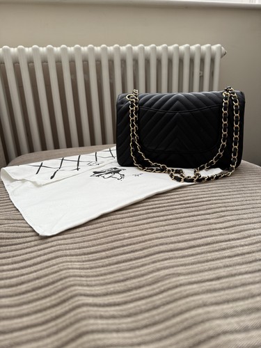 Chanel Medium Classic Flap - Black Calfskin Chevron - Picture 2 of 5