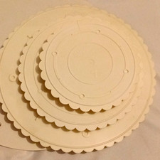 Wilton Decorator Preferred 4-Tier Round White Plastic Cake Stand Set