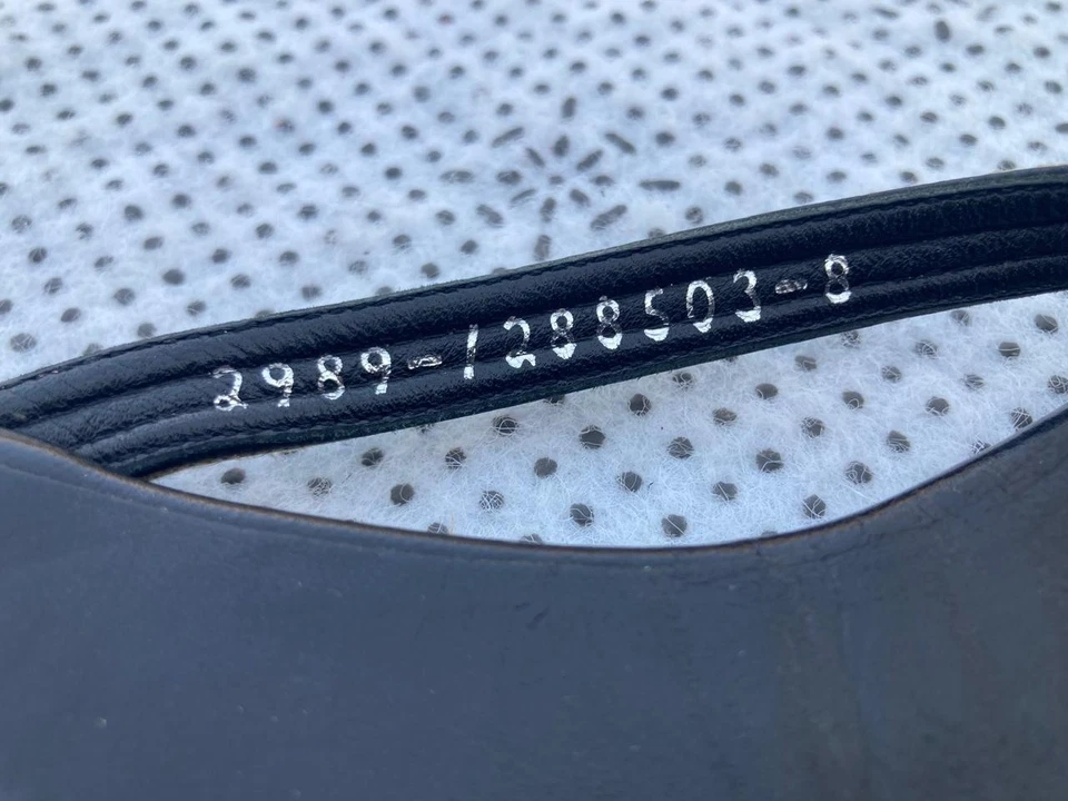 Sandalias planas de diamantes Gina para mujer Tanga Estrás Chanclas Zapato de verano Foto 3 de 4