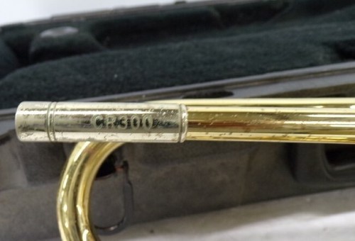 Bach CR300 Cornet, with case & mouthpiece, USA, Very Good Condition. - Picture 3 of 3