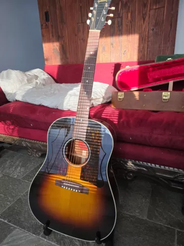 Gibson 50s Reissue Double Guard J45