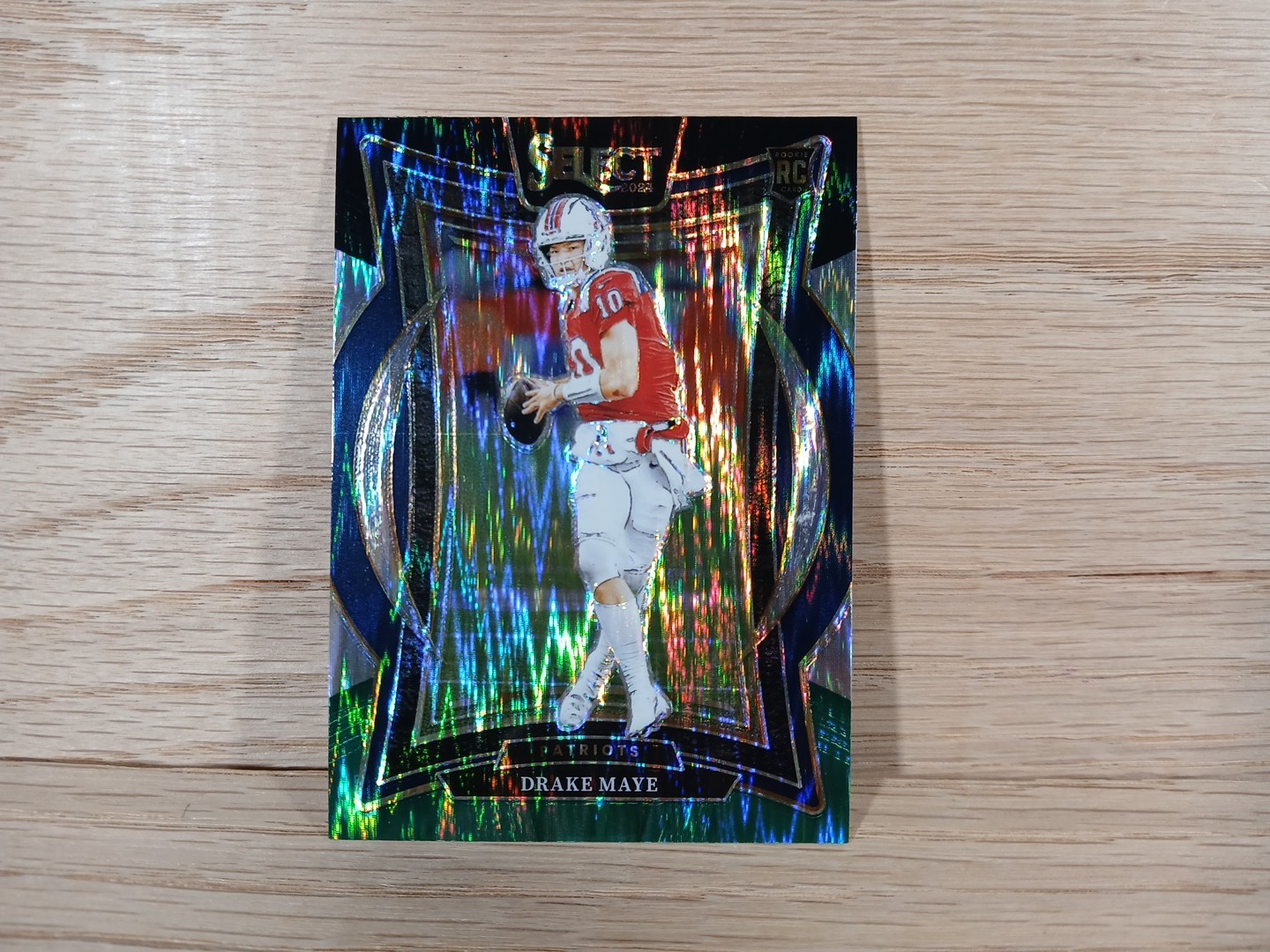 2024 Panini Select - Concourse Drake Maye #27 Black & Green Shock Prizm (RC) E7