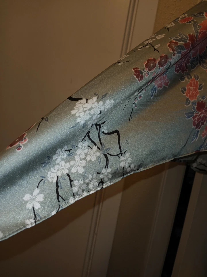 Dance&Marvel kimono size M.  Floral Gray with pink  - Image 4 of 4