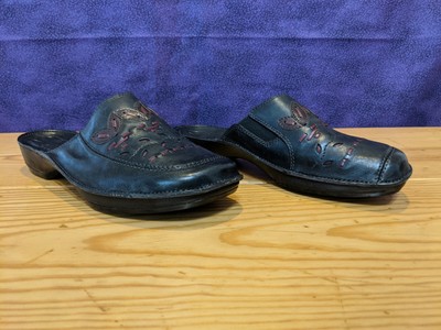 little burgundy clarks