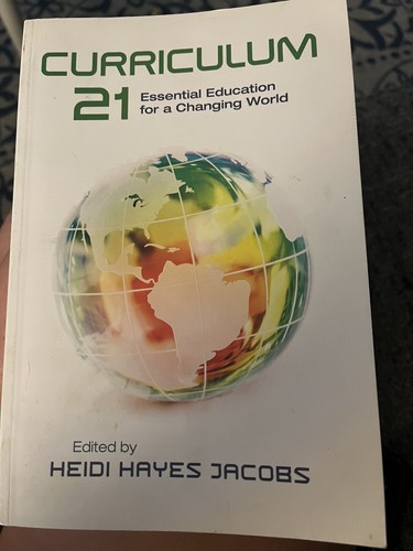 Professional Development Ser.: Curriculum 21 : Essential Education for ...