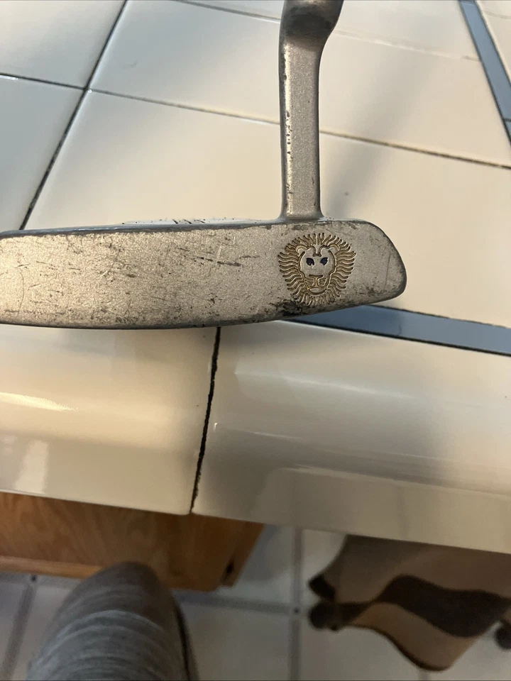 307 JOHN DALY PUTTER.    "Anser Style 35"" diestro" Foto 3 de 4