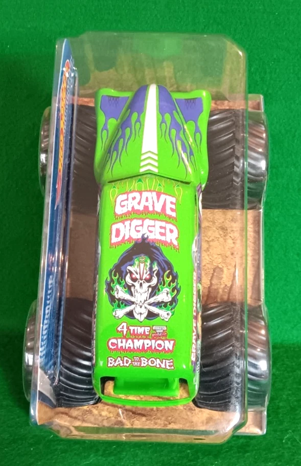 2016 Hot Wheels 1/24th Green Grave Digger, 4 Time Champion Monster Truck, NIP!!! - Image 2 of 3