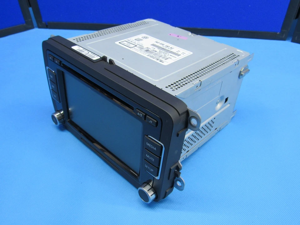 2009-2017 Volkswagen EOS Golf Jetta AMFM 6 CD XM Code Included 1K0035180AC - Image 3 of 4