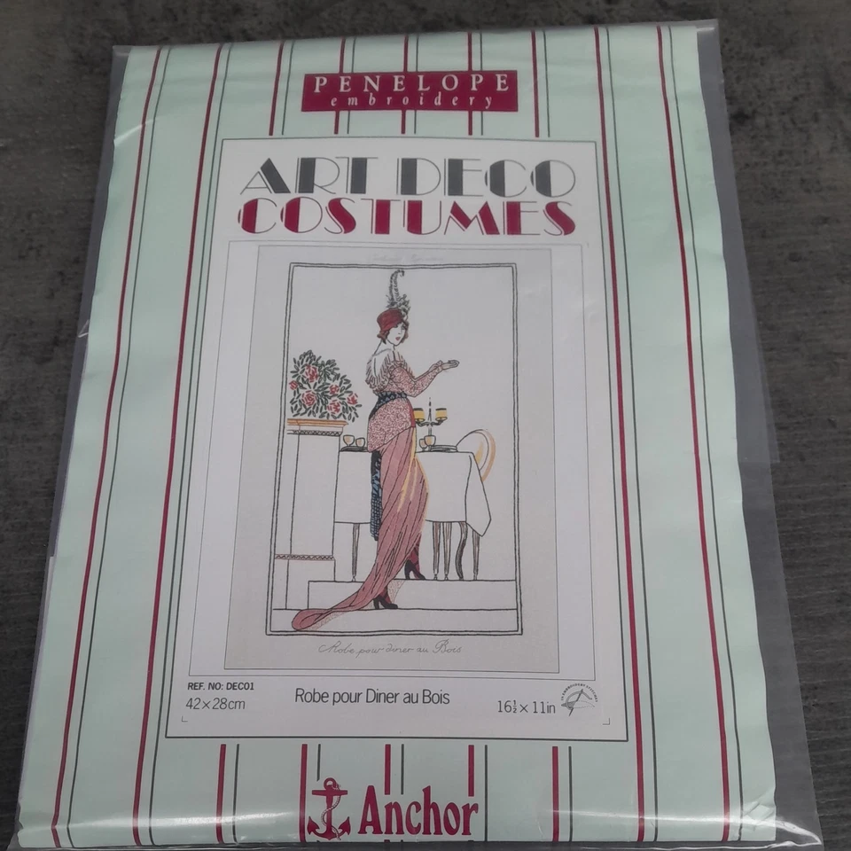 Anchor Embroidery Kit - Art Deco Costumes - Robe pour Diner au Bois - Image 2 of 4