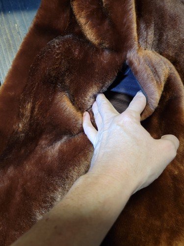 Vintage Brown Fur Coat Leslie Szakacs European Furrier Cleveland Ohio Med/Large - Picture 11 of 12