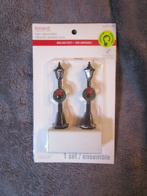 Ashland  Christmas Tiny Treasures, Lamp Posts   2021  NEW