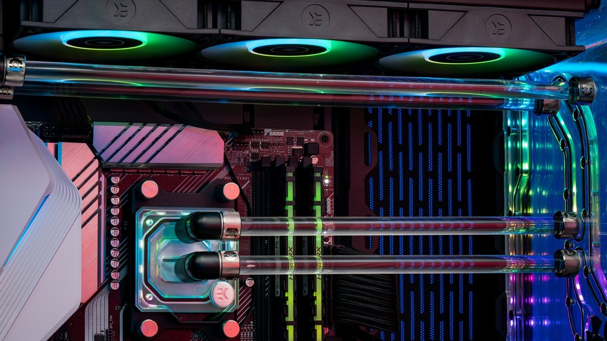 EKWB Hardline Liquid Cooled Gaming PC RYZEN 3900X