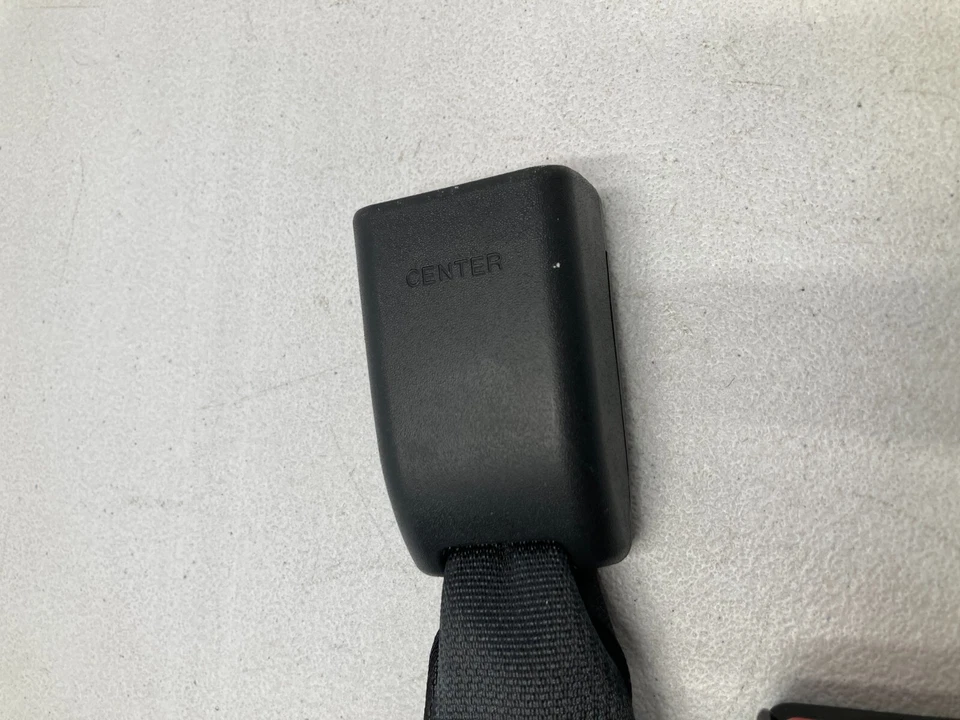 08-12 Infiniti EX35 Izquierdo Trasero Central Medio Trasero Cinturón Hebilla OEM Negro Foto 2 de 4