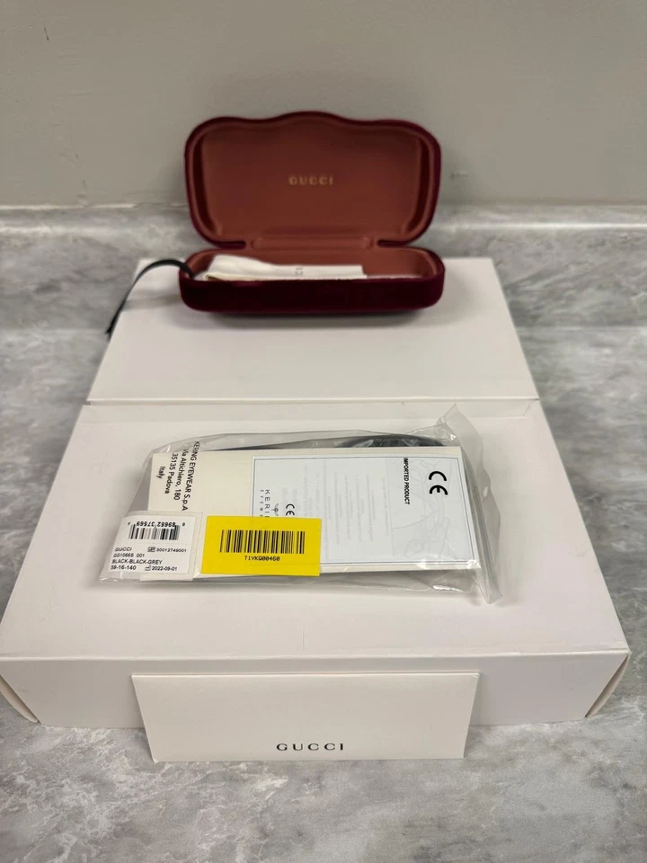 GUCCI | NEW | 1066S | 1066S - 001 | BLACK | GRADIENT GREY - Image 2 of 4