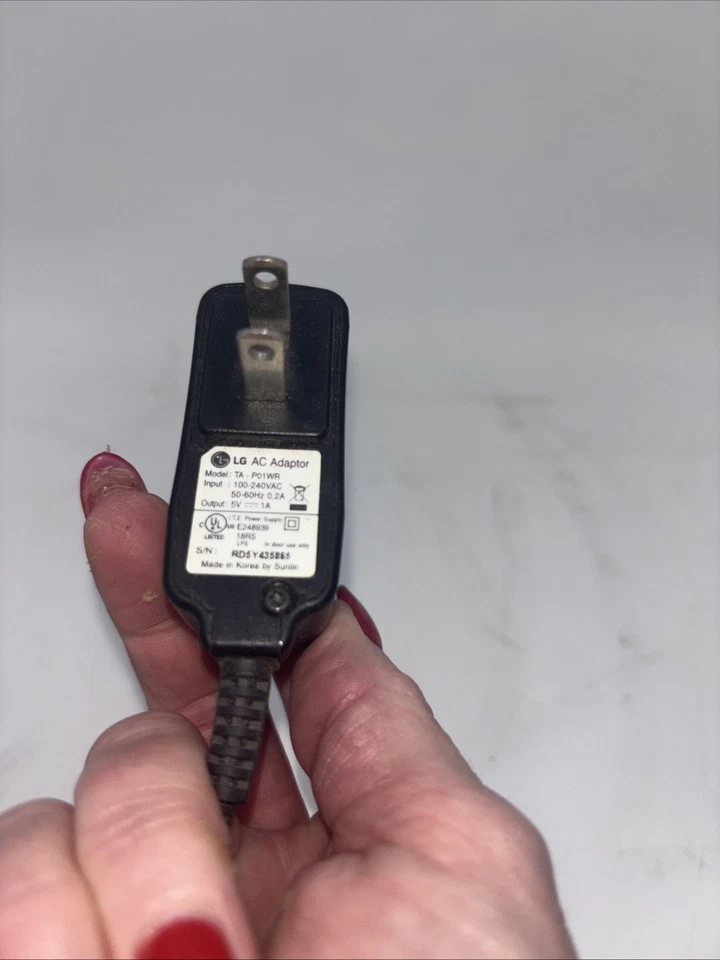 Подлинный LG TA-P02WR AC адаптер питания сотового телефона настенное зарядное устройство выход 5V DC 1A OEM - Изображение 4 из 4