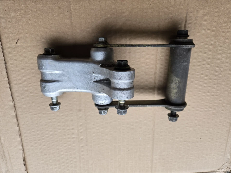 Рычаг амортизатора honda cbr1000f hurricane 87-88, поворот 52470-MM5-000 - Изображение 2 из 4